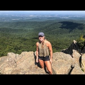 Meet your Posher, Jennifer